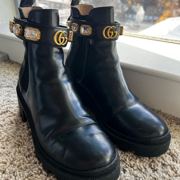 Gucci Chunky Leather Boot with Removable Gem/ GG belt 😍 both dust bags included! - Picture 6 of 14